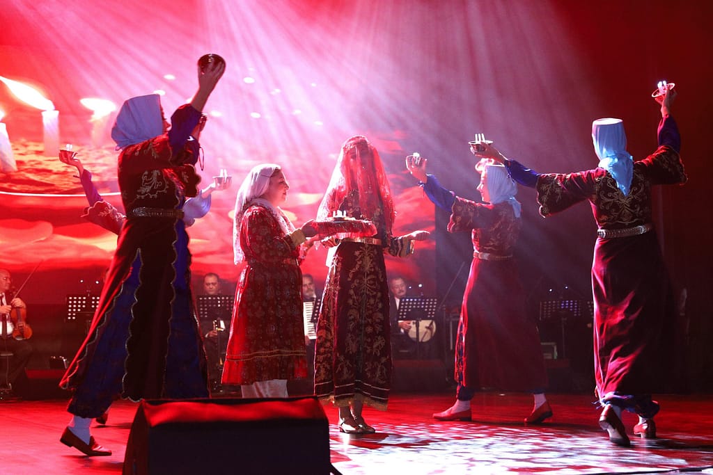 Çayda Çıra Nerenin Oyunu, Hangi Bölgeye Ait? Çaydaçıra Özellikleri Neler? cayda cira