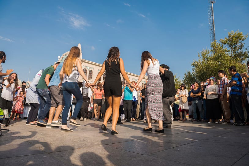 Halay Hangi Yöreye Aittir? Halay Oyunu Hangi İle Aittir? halay